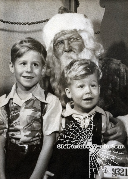 ray-and-jim--santa-claus-1949.jpg