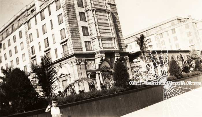 bill-at-breakers-hotel-palm-beach-1933.jpg