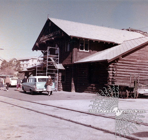 santa-fe-railroad-station-grand-canyon-1963.jpg