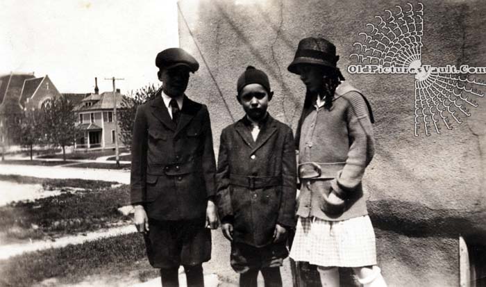 three-well-dressed-kids.jpg