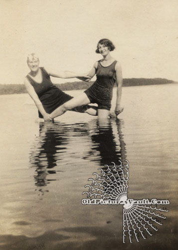 rose-lake-bathing-ladies.jpg