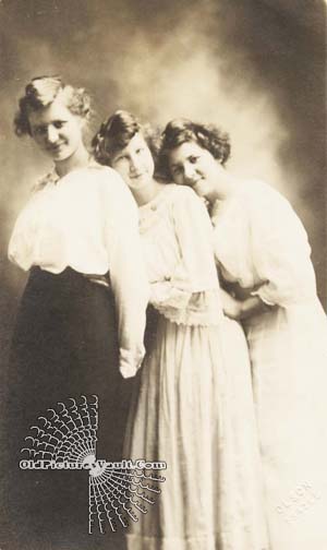 trio-women-portrait-by-olson-frazee.jpg