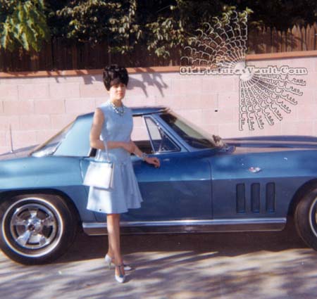 pretty-lady-60s-corvette-stingray.jpg