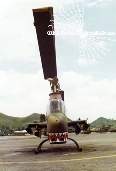 cobra-gunship-may-10-1975.jpg