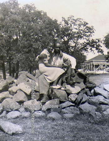 darlene-bobbie-rockpile-1942.jpg