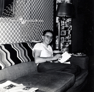 reading-on-a-cozy-sofa-1954.jpg